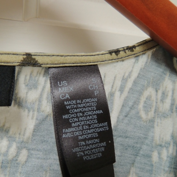 Aztec like pattern sleeveless top - Picture 5 of 5